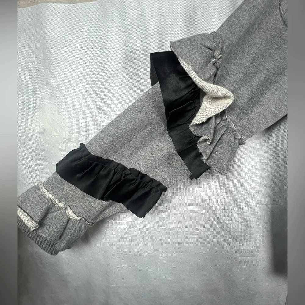 J.Crew Ruffle-sleeve Sweatshirt in Heather Gray With Black and Gray Ruffles Sz M